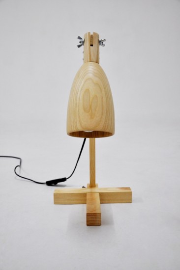 "Fingerprint" table lamps made from ash wood